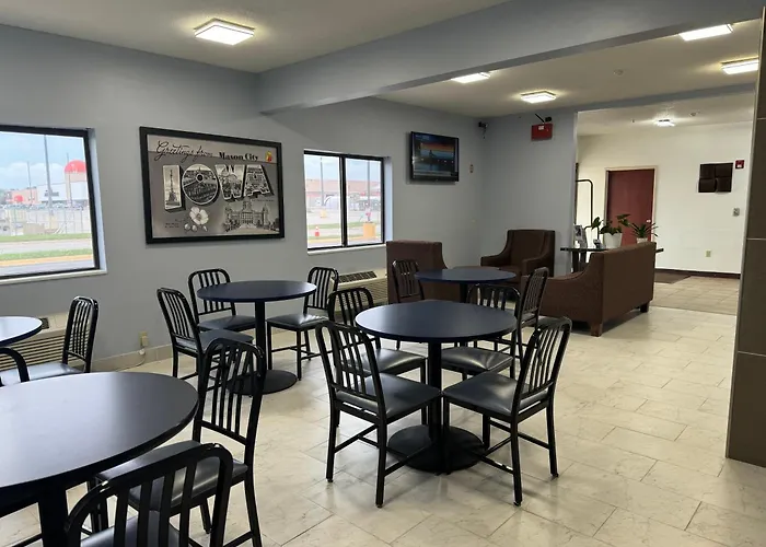 Super 8 By Wyndham Mason City
