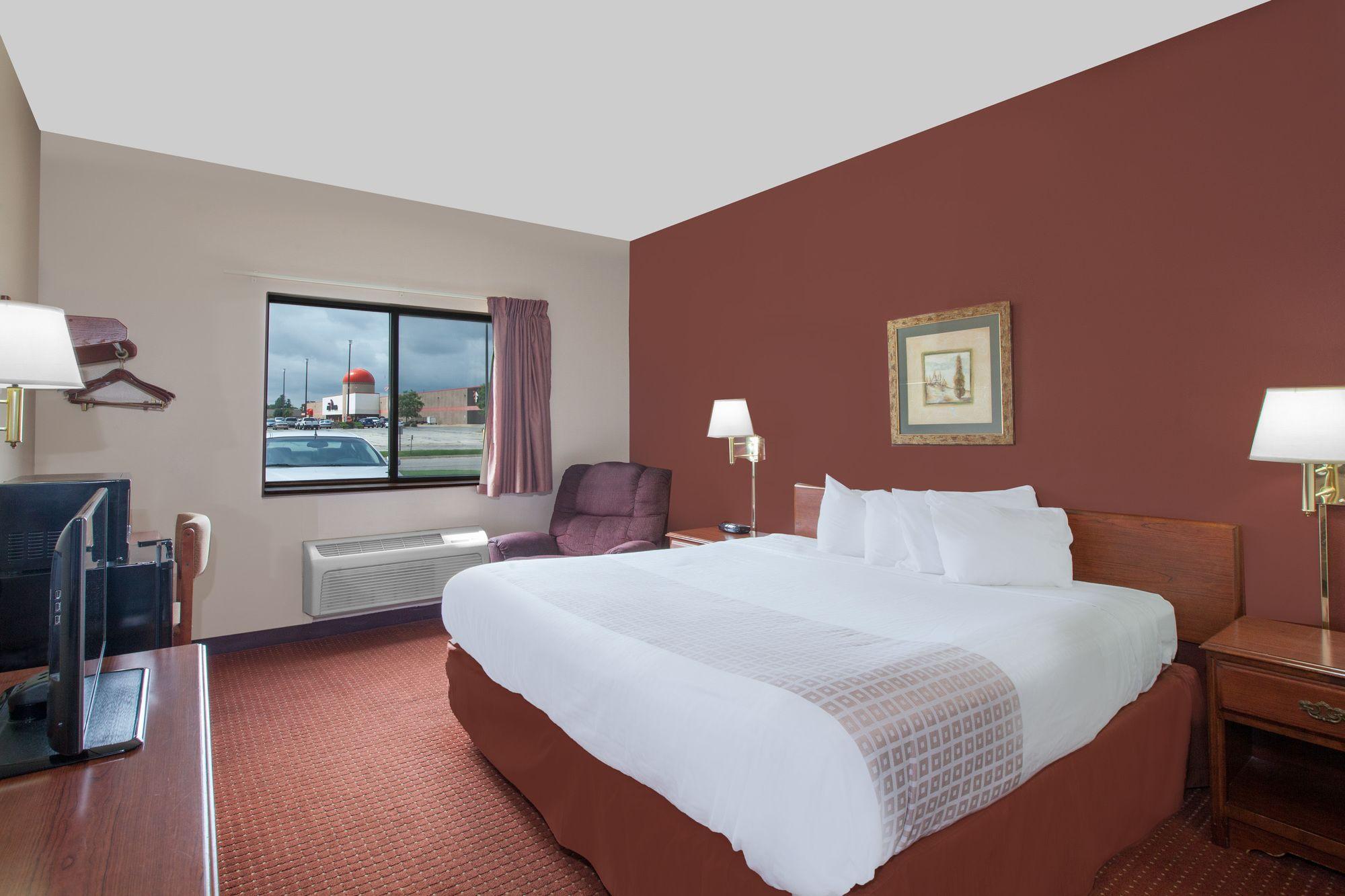 Super 8 By Wyndham Mason Hotel Mason City