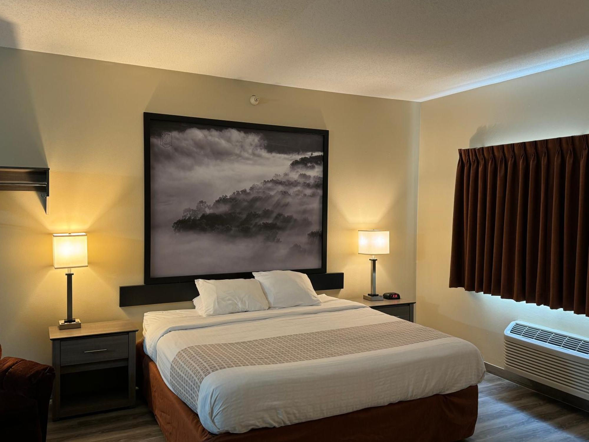 Super 8 By Wyndham Mason Hotel Mason City