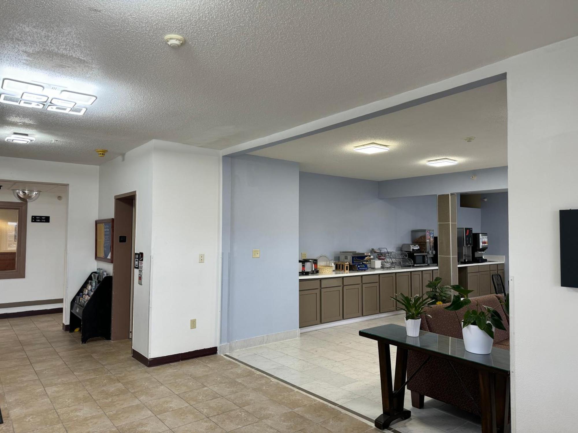 Hotel Super 8 By Wyndham Mason Mason City