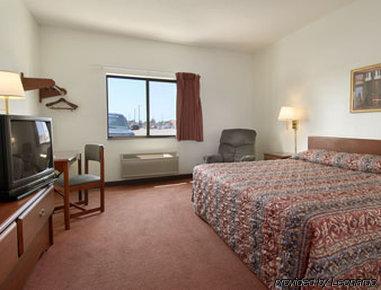 Super 8 By Wyndham Mason Hotel 2*